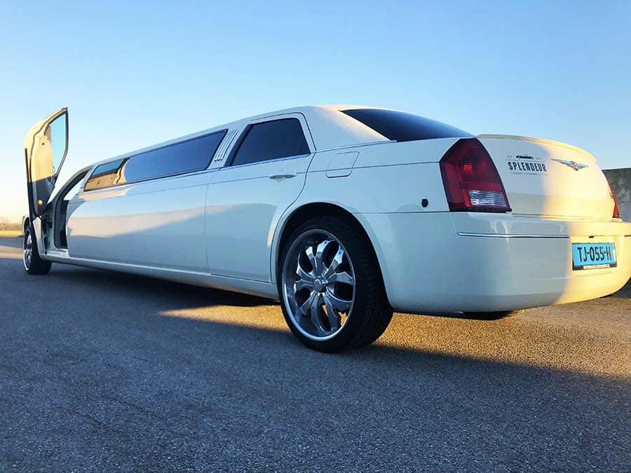 Chrysler limousine WIT Chrysler limo huren