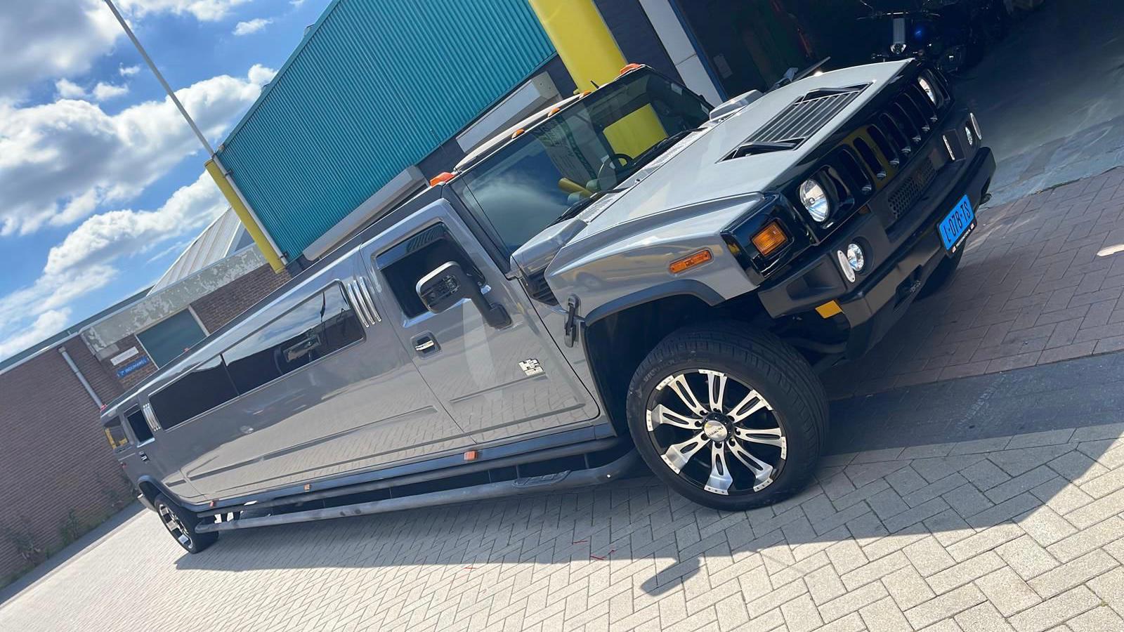 Hummer limousine Nardo Grey huren bij Splendeur Limousines Hummer limousine Nardo Grey huren