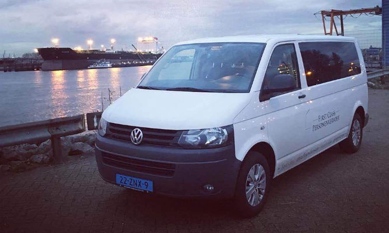 VW Transporter bus VIP-busje huren