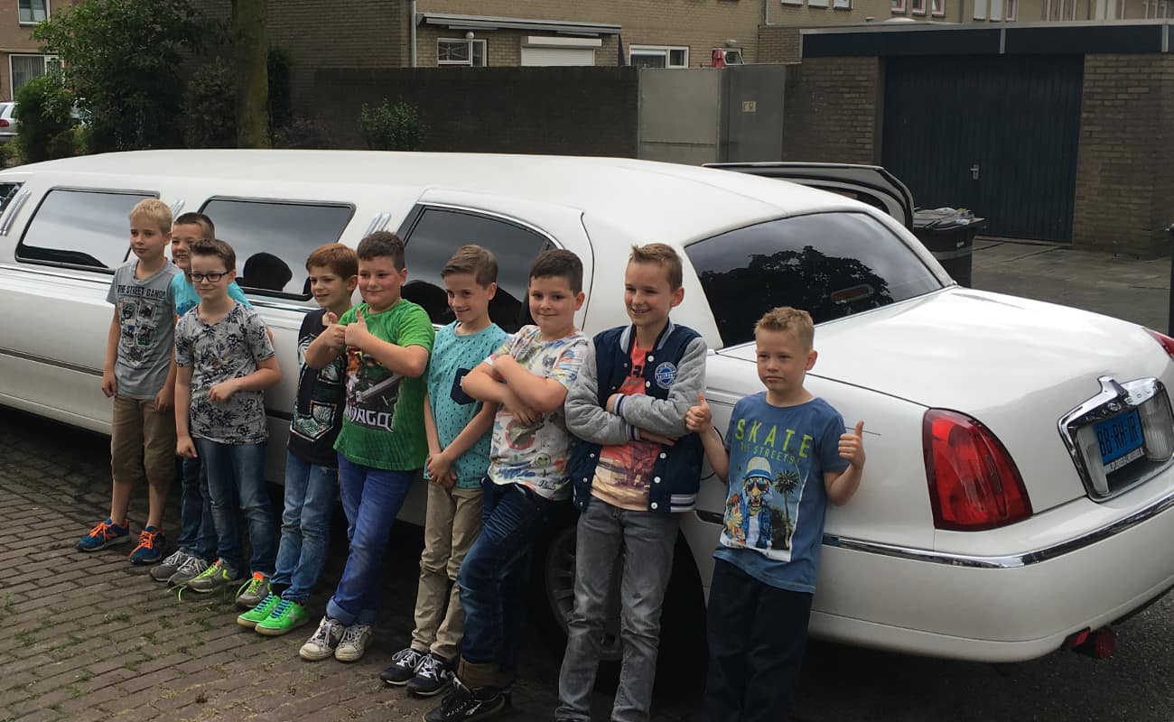 Kinderfeestje Kinderfeestje limousine verhuur