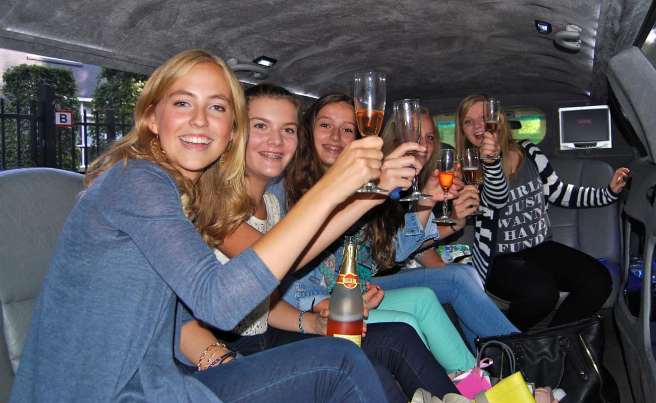 Sweet sixteen Sweet Sixteen limousine verhuur