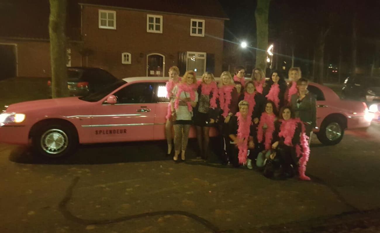 Vrijgezellenfeest Vrijgezellenfeestvervoer limousine verhuur